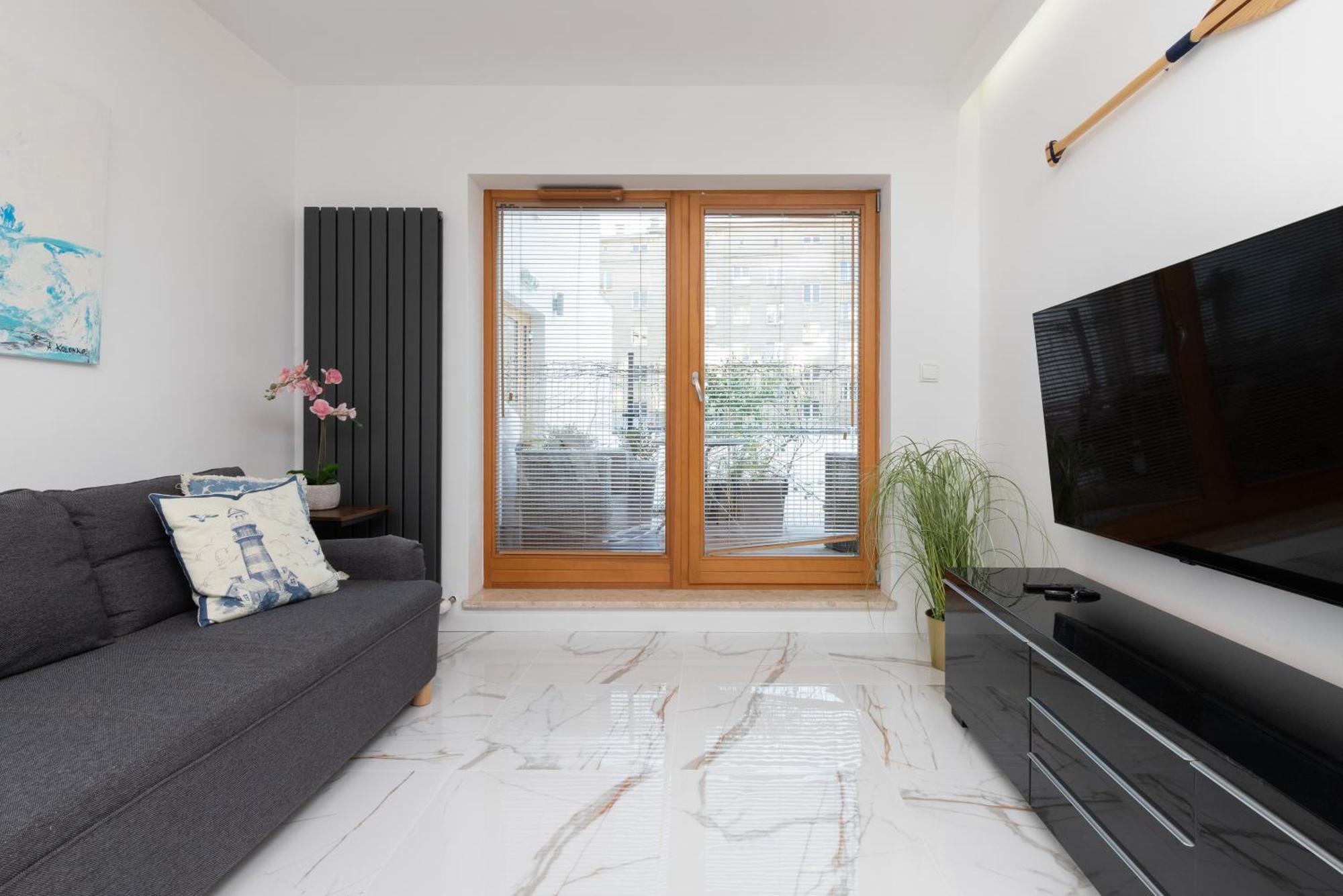 Batorego 7 Apartament With Terrace & Parking Downtown Gdynia By Renters المظهر الخارجي الصورة